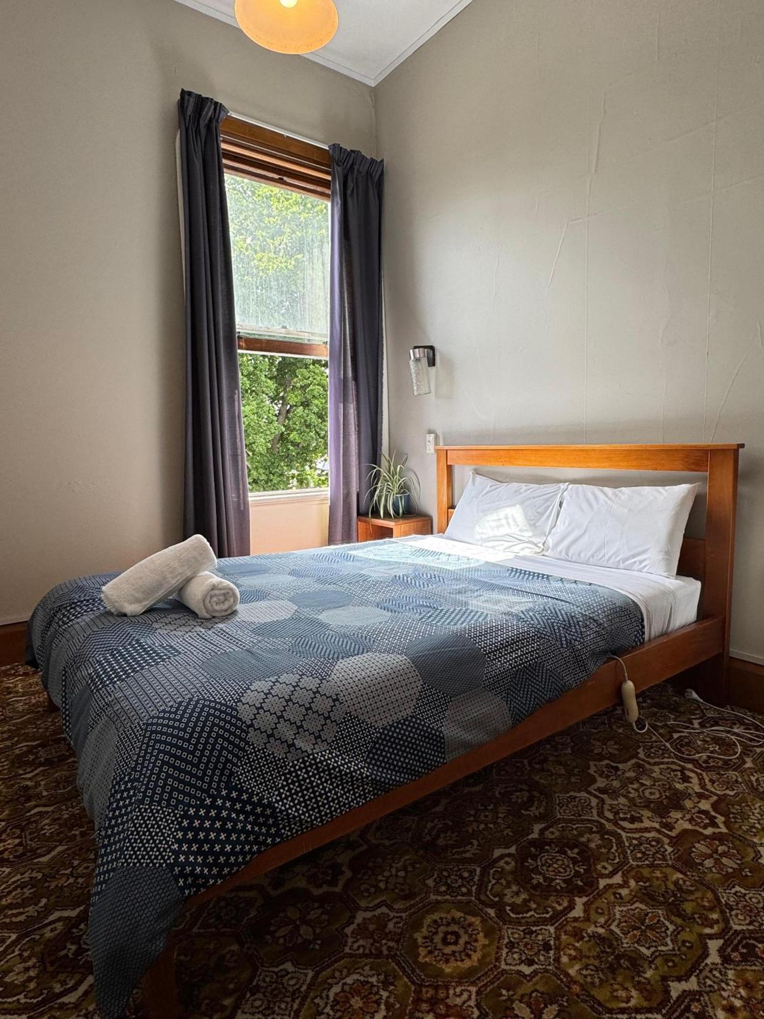 Gladstone Hotel Феърли Екстериор снимка