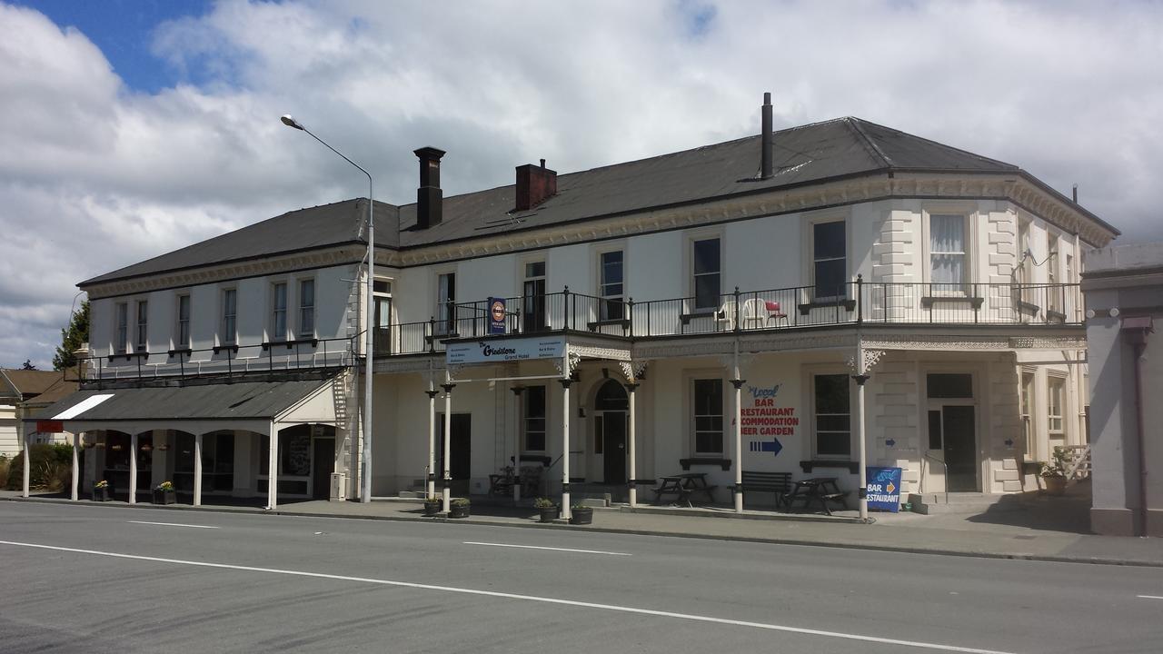 Gladstone Hotel Феърли Екстериор снимка